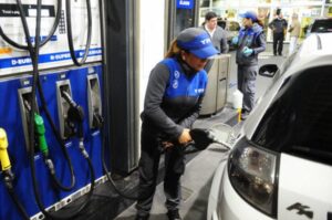 Postergaron hasta octubre el aumento impositivo sobre combustibles