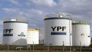 YPF venderá el control de MetroGAS a Edenor