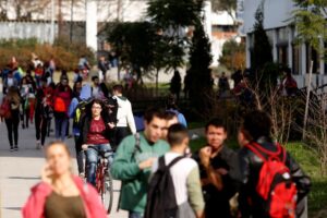 Abrió la inscripción a colegios de la UNLP