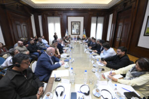 Kicillof recibió a la Federación de Trabajadores del Transporte