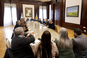 Brindan financiamiento a 13 municipios por $14 mil millones